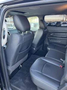 dodge ram achterbank links